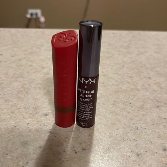 NYX intense Butter Gloss Black Cherry Tart & Rimmel Matte Look Who’s Talking - Picture 1 of 5